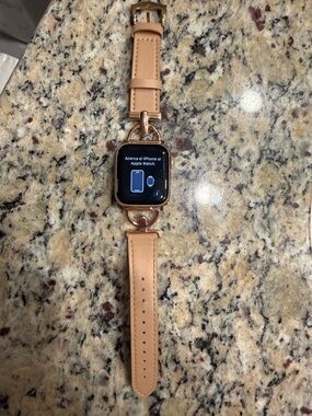 Apple Watch SE (2nd generation)
(40mm, aluminum case)